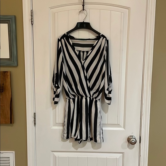 Karlie Pants - Kensie small Black and White Striped Romper